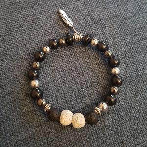 ⭐ Lava rock diffuser bracelet with charm